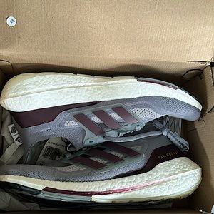 adidas Gray/Maroon Texas A&M Aggies Ultraboost 21 Running Shoe